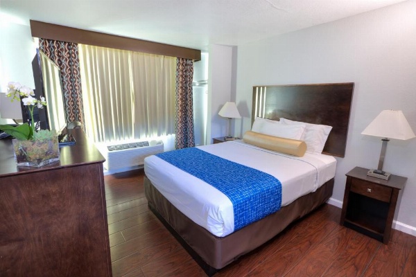 Sunrise Inn San Diego image 9